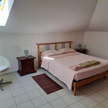 Mansarda Di Grazy Apartment Citta Sant'Angelo Luaran gambar