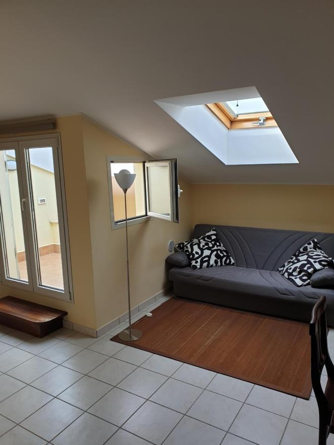 Mansarda Di Grazy Apartment Citta Sant'Angelo Luaran gambar